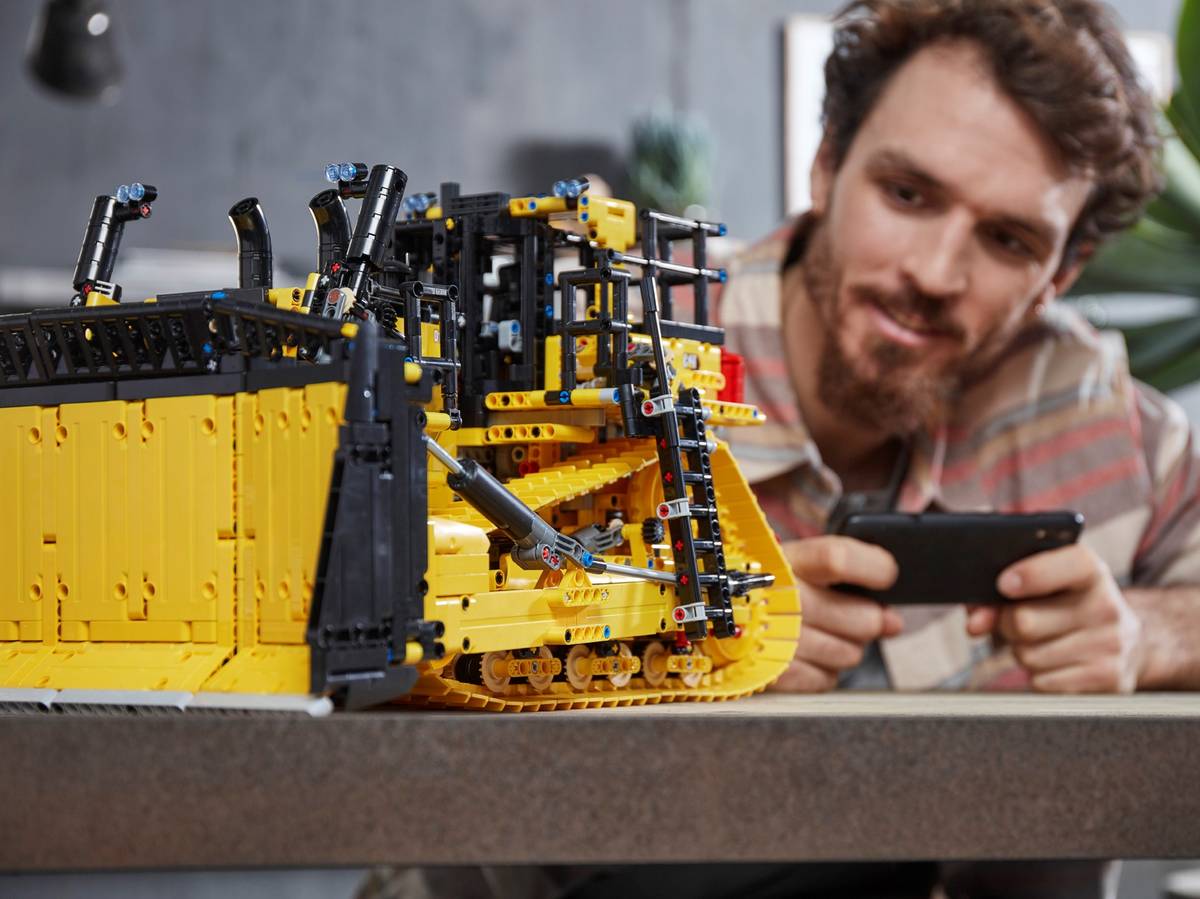 LEGO® TECHNIC - 42131 Appgesteuerter Cat® D11 BULLDOZER Planierraupe - Neu & OVP